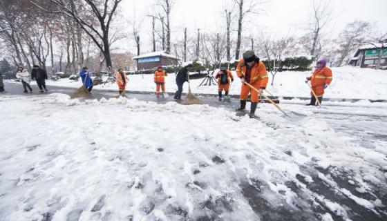 梦见扫雪是什么意思 梦见扫雪有什么预兆