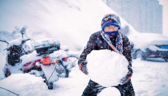 女人梦见下大雪什么意思 女人梦见下大雪什么预兆