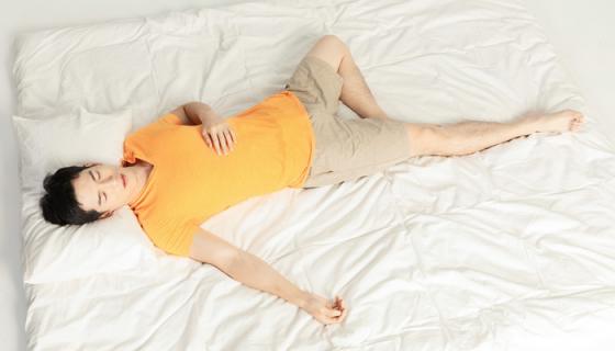 梦见与死人睡一张床上