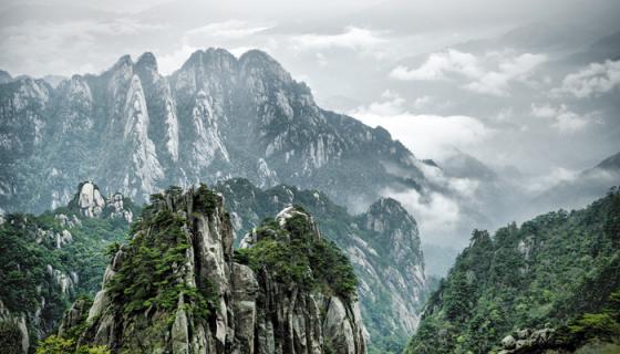 梦见大山就在我面前