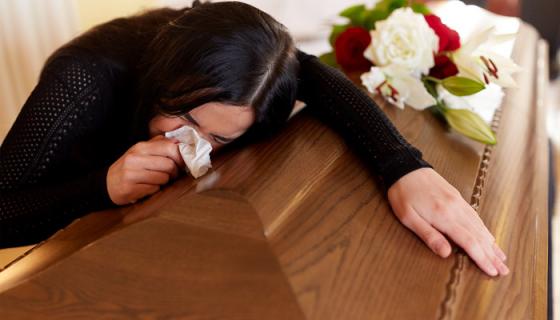 梦见自己儿子死了哭得好伤心
