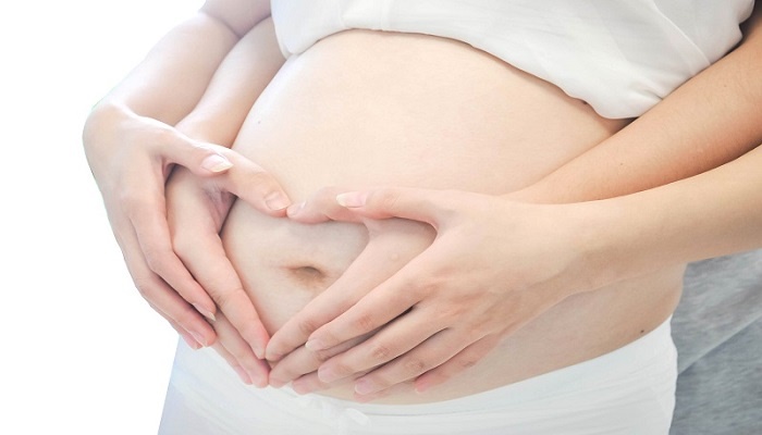 女人梦见自己剖腹产男婴