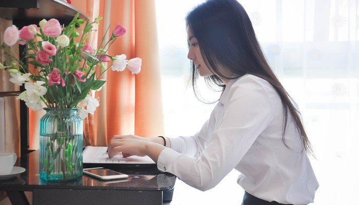 梦见女人光屁股