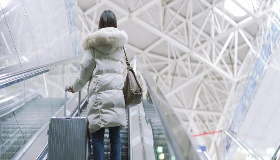 梦到从楼梯上摔下来预示什么