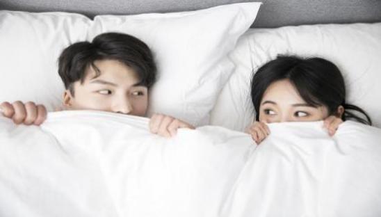 女人做梦梦到和异性发关系是什么意思啊