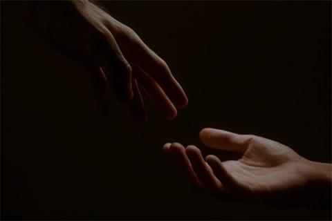 梦到手掉了啥意思