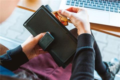梦见捡到包是啥意思