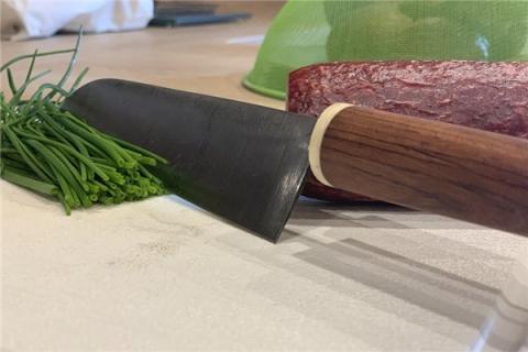 梦见磨菜刀怎么回事