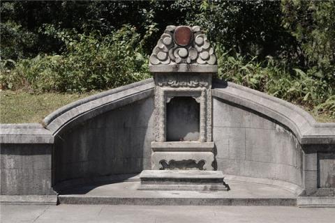 梦到去扫墓是凶兆还是吉兆