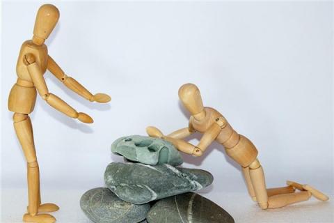 梦见亲人摔死是咋回事