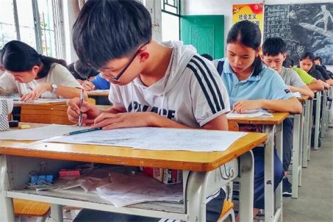 梦见中考是咋回事