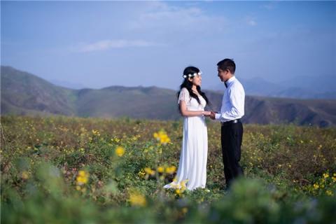 梦到前男友和现女友会是什么预兆