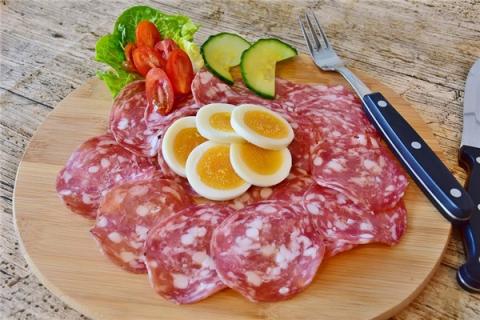 梦到别人给肉吃是什么征兆