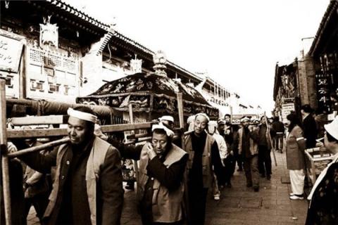 梦到亲戚死而复生的预兆