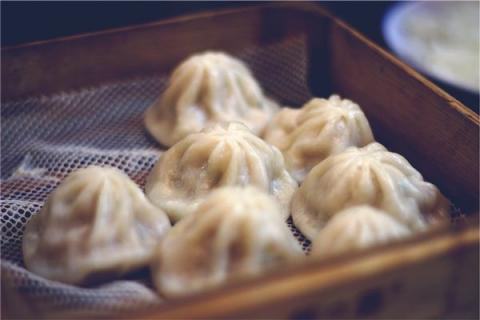 梦见吃蒸包会是什么预兆