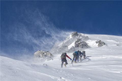 梦到登雪山怎么说