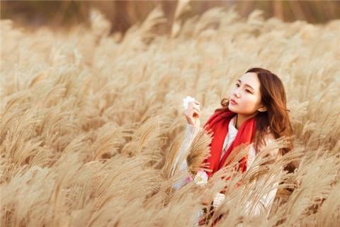 梦到女人来家是什么意思？