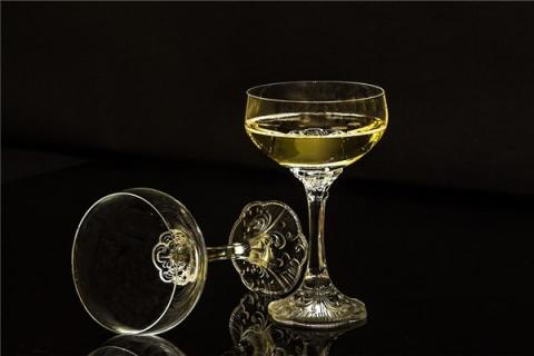 梦见自己酒驾是什么预兆