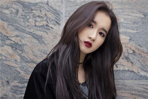 梦见自己的头发掉意味着什么