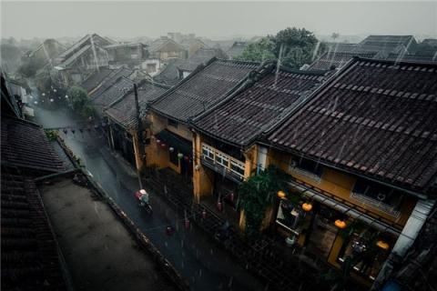 梦见下雨房屋漏雨有何寓意