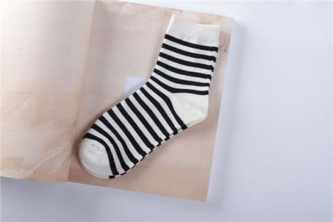 梦到了捡到袜子意味什么