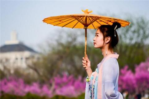 梦见暗恋女友会有什么预兆