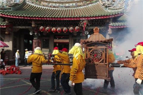 梦到红色轿子会怎么样