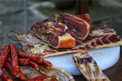 梦到了很多腊肉是什么启示