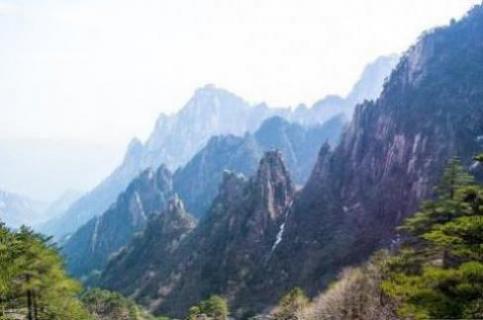 梦见爸爸躺在棺材里是什么意思
